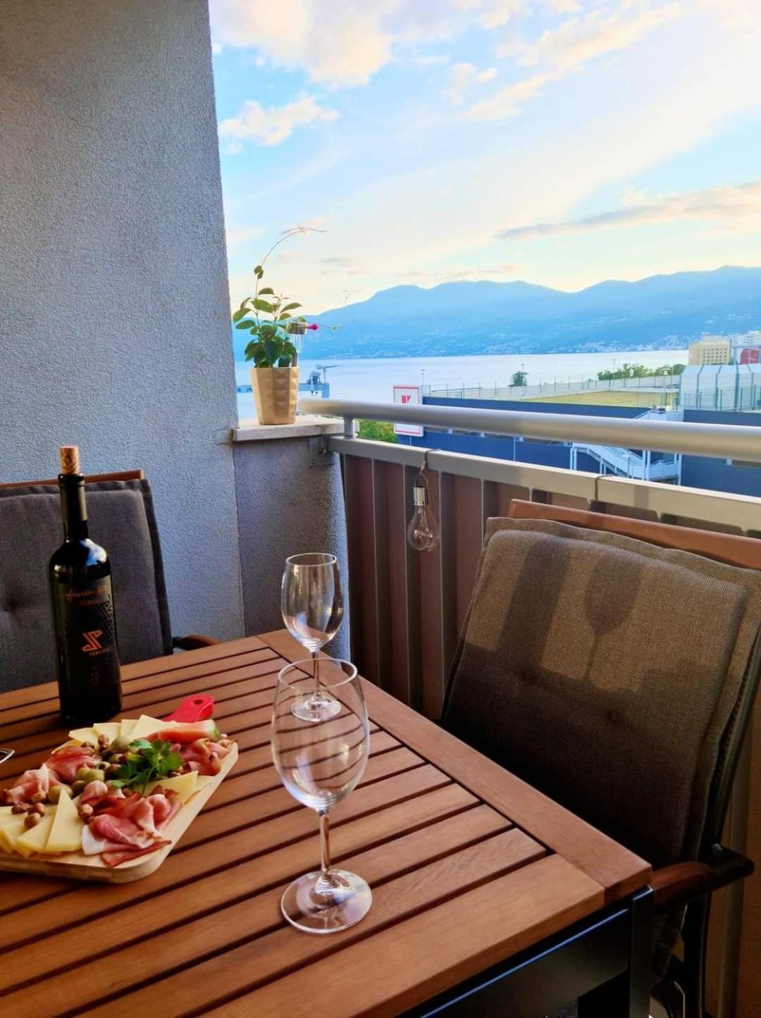 Apartment Mia Milija Rijeka Buitenkant foto
